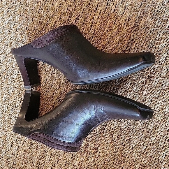 LIZ CLAIBORNE FLEX Dark Brown Slip On Leather Upper Heels. Size Is 6.5 M - Picture 5 of 8